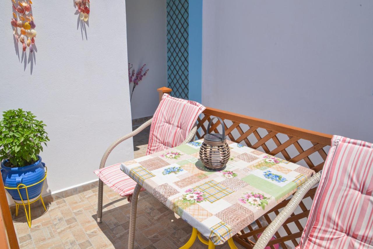 Nikola'S House Apartment Adamantas  Ngoại thất bức ảnh